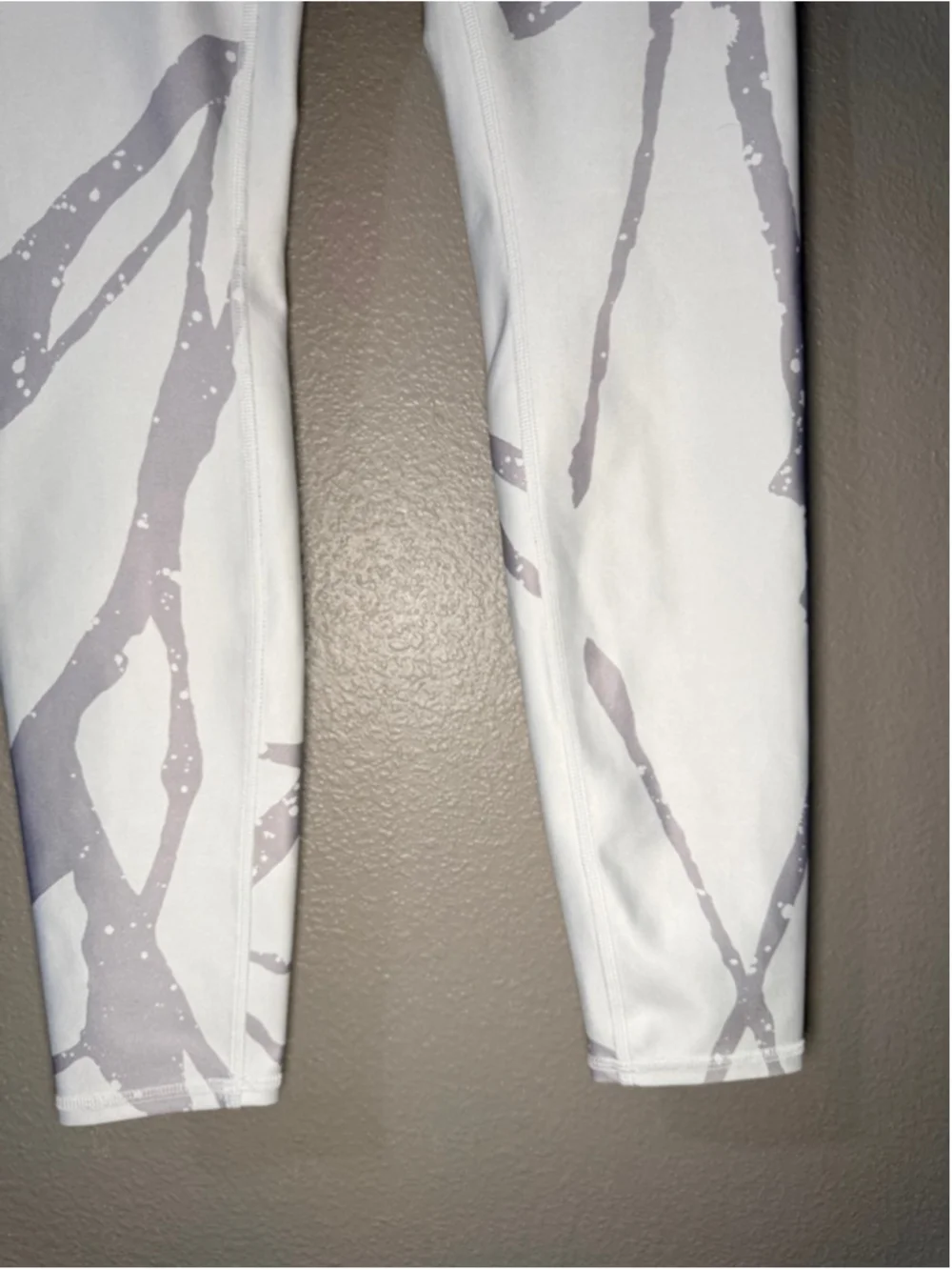 Women's Alo Yoga White & Gray Splatter High-Waist airlift Leggings L